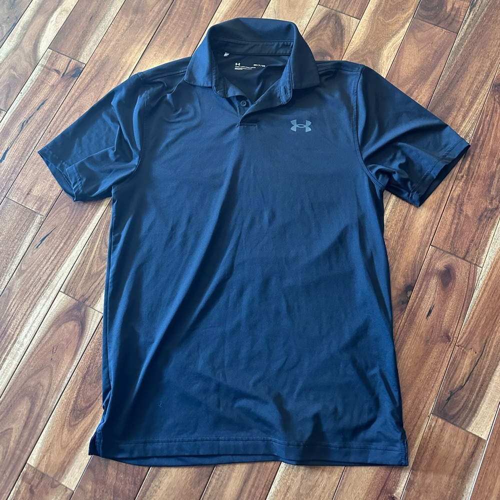 Under armour black collared shirt men’s small worn once